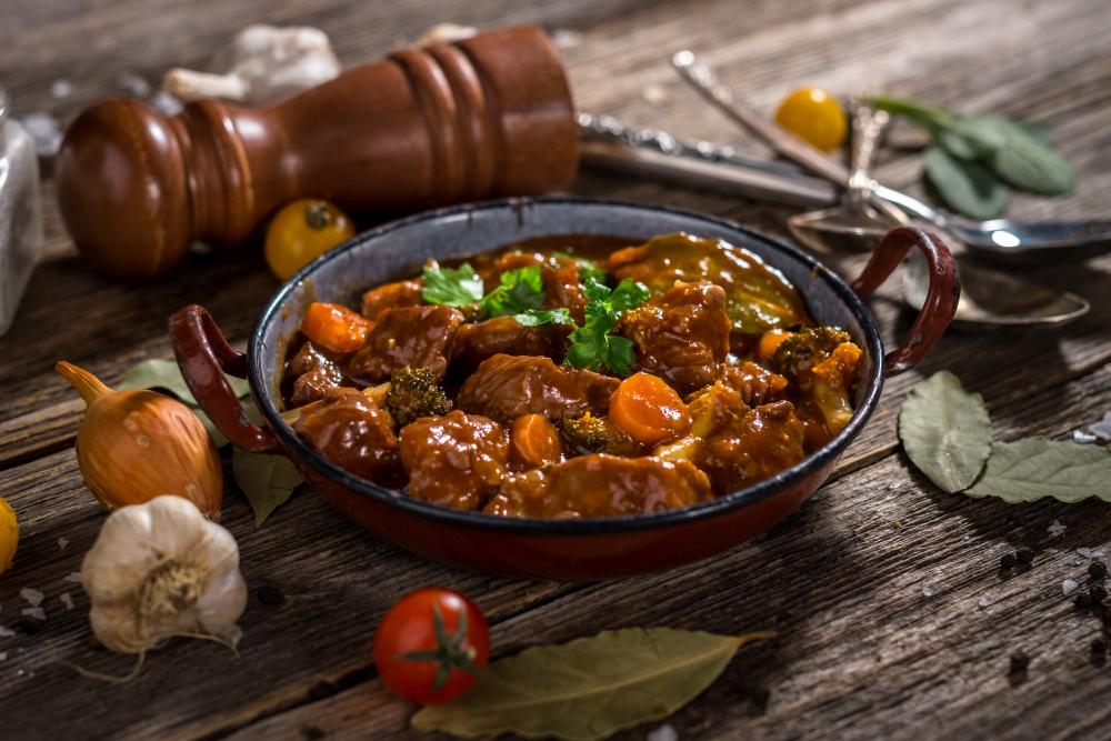 Wildschweingulasch an Portweinsoße Rezept Nachkochen Gelingen Metzgerei Schneider Pliezhausen