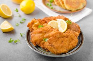 Unser beliebtes Schweineschnitzel - Bestes Rezept für leckeren Genuss von Ihrer Metzgerei Schneider Pliezhausen