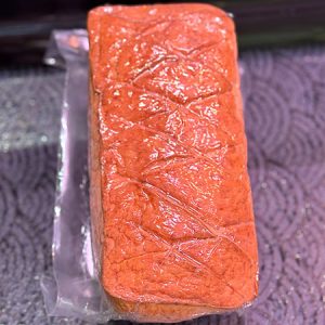 Klassischer Fleischkäse – saftig, herzhaft und vielseitig. Ob warm aus dem Ofen, knusprig angebraten oder kalt aufs Brot.